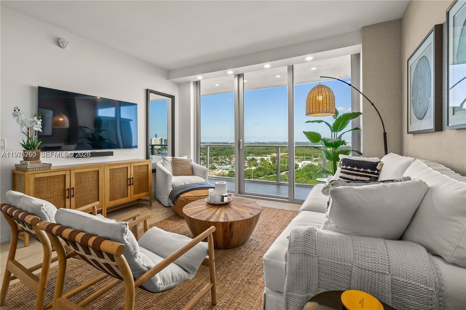 16385 Biscayne Blvd #2406, North Miami Beach FL 33160