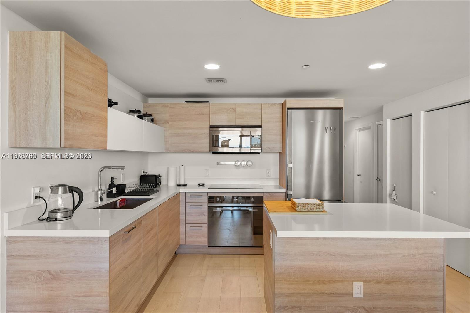 16385 Biscayne Blvd #2406, North Miami Beach FL 33160