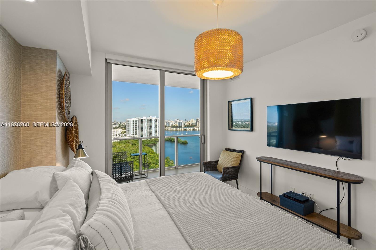16385 Biscayne Blvd #2406, North Miami Beach FL 33160