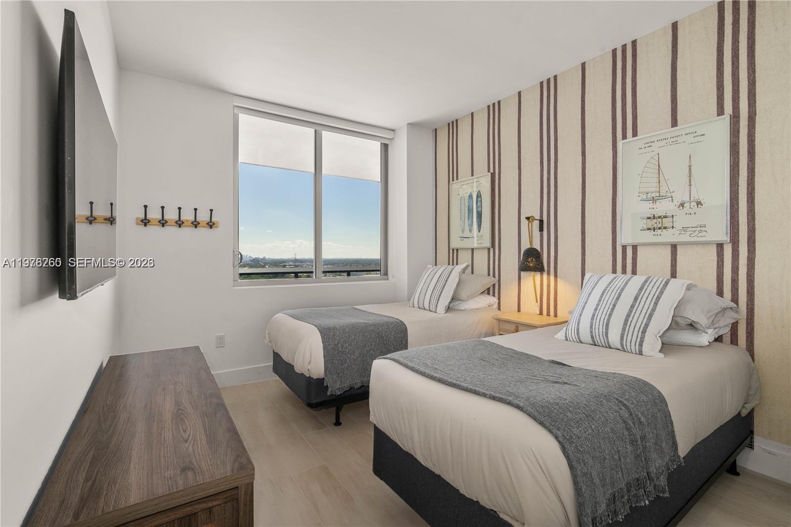 16385 Biscayne Blvd #2406, North Miami Beach FL 33160