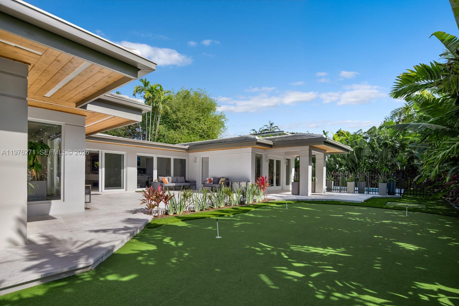 4144 Pinta Ct, Coral Gables FL 33146