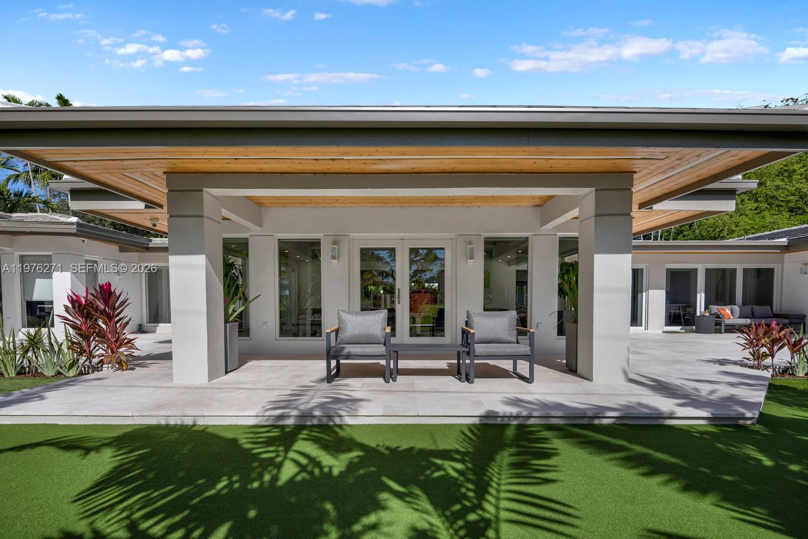 4144 Pinta Ct, Coral Gables FL 33146