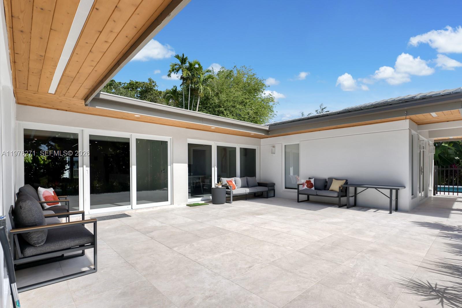 4144 Pinta Ct, Coral Gables FL 33146