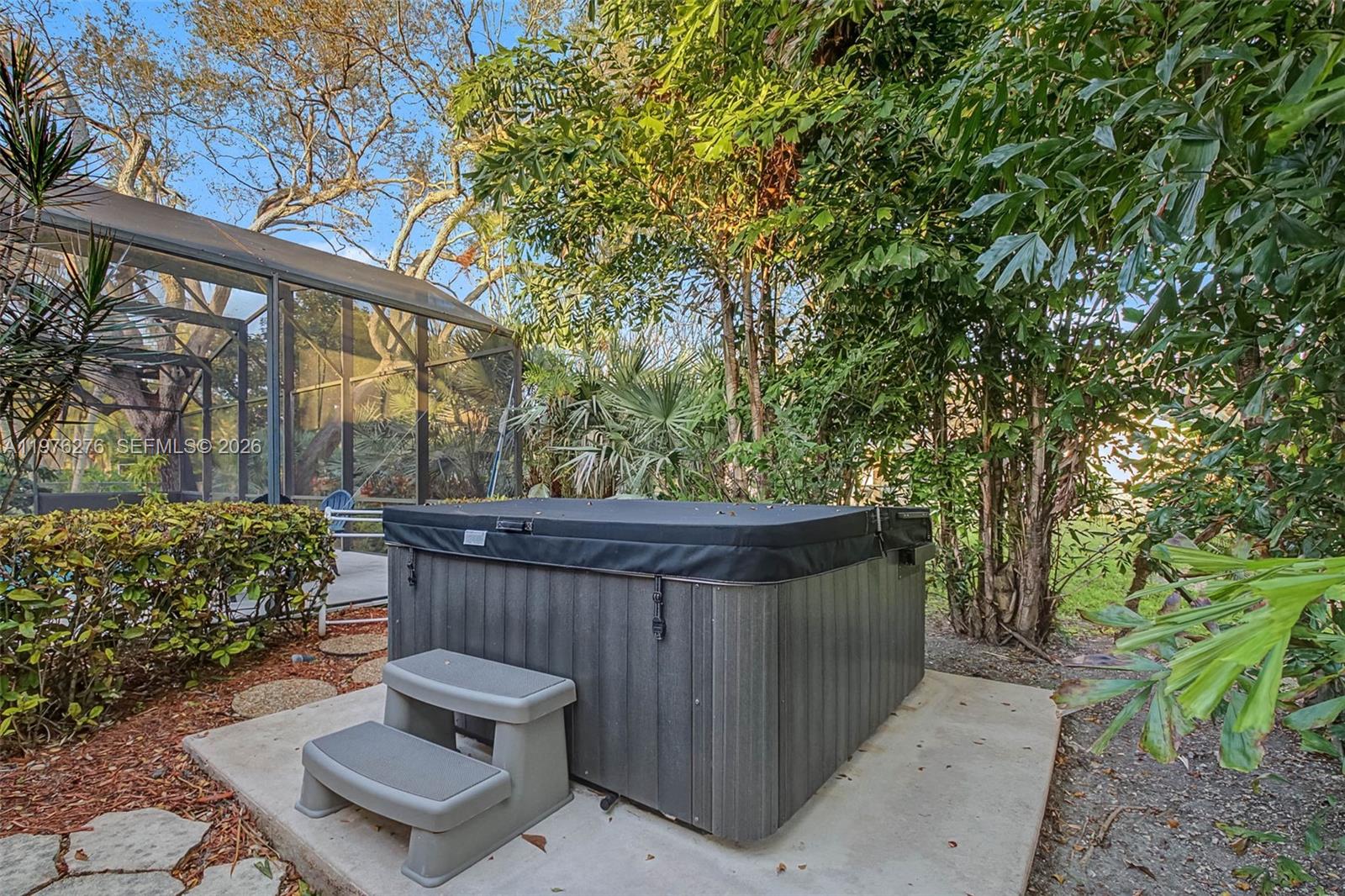15401 SW 81 Av, Palmetto Bay FL 33157