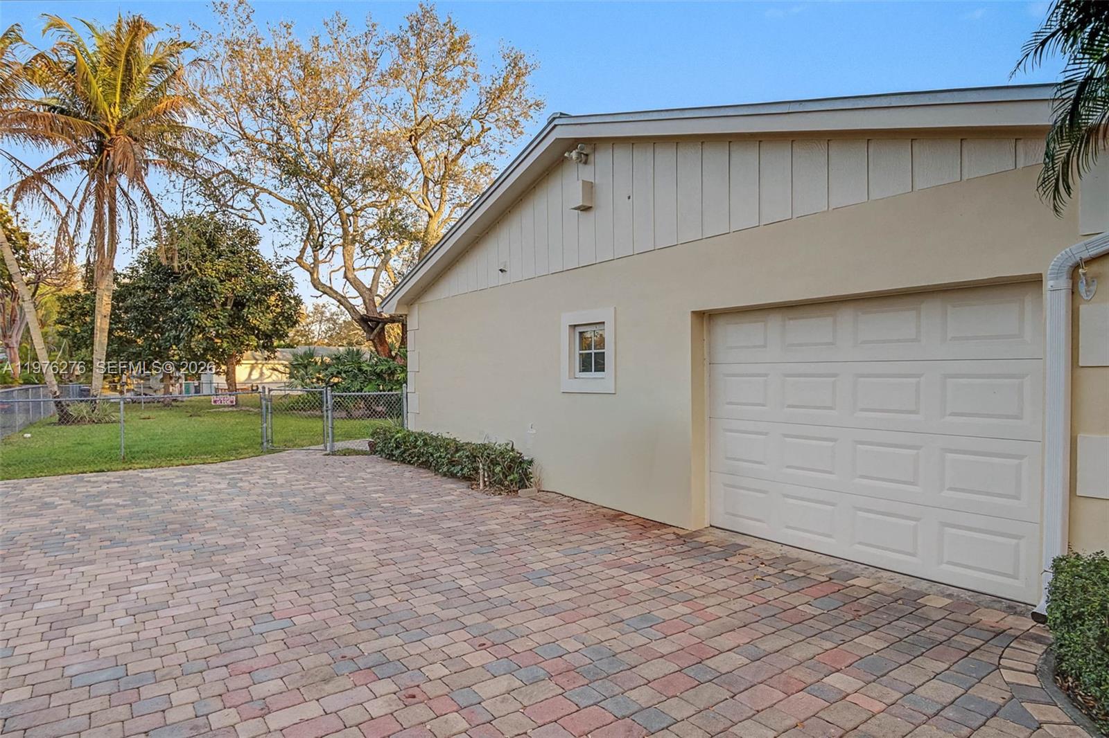 15401 SW 81 Av, Palmetto Bay FL 33157