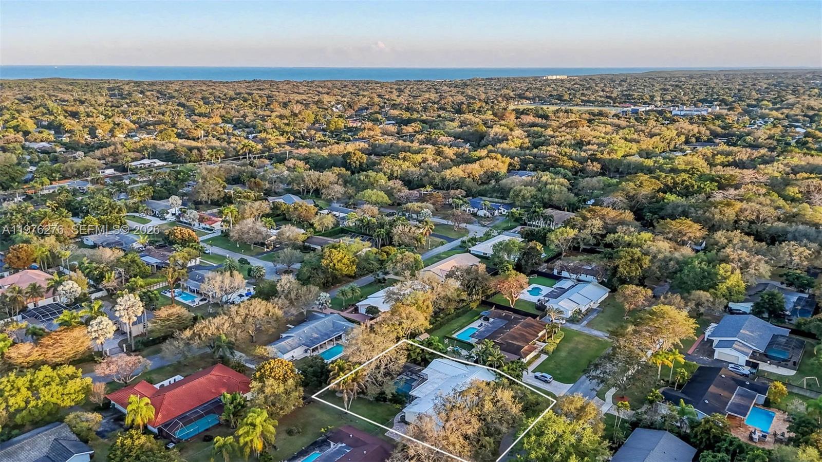 15401 SW 81 Av, Palmetto Bay FL 33157