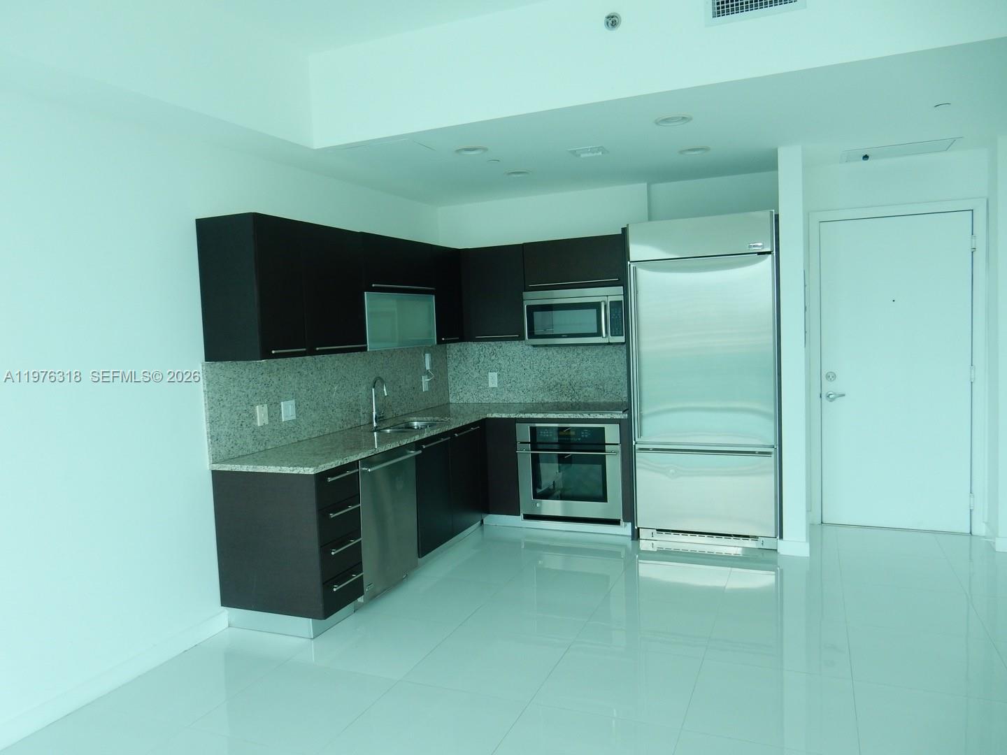 950 Brickell Bay Dr #4508, Miami FL 33131
