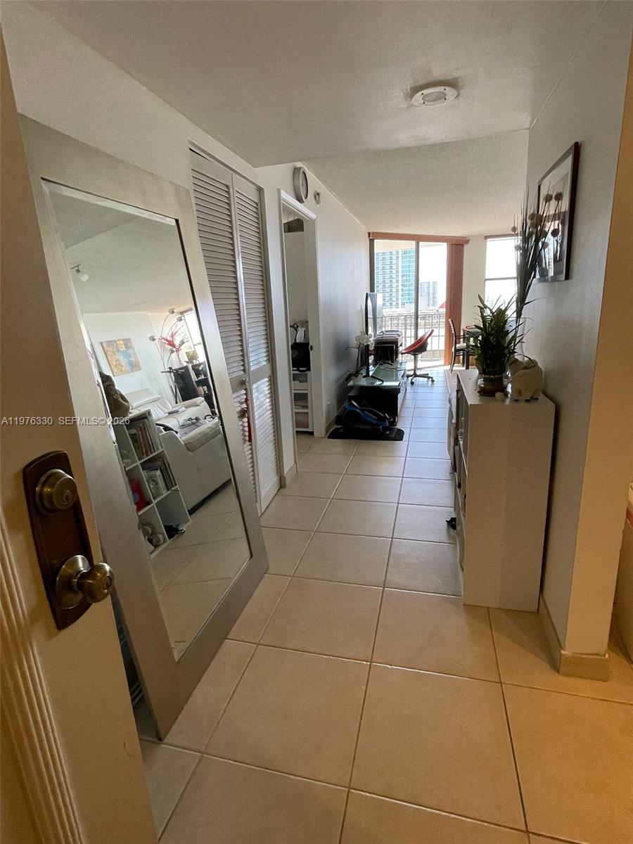 1901 Brickell Ave #B2207, Miami FL 33129