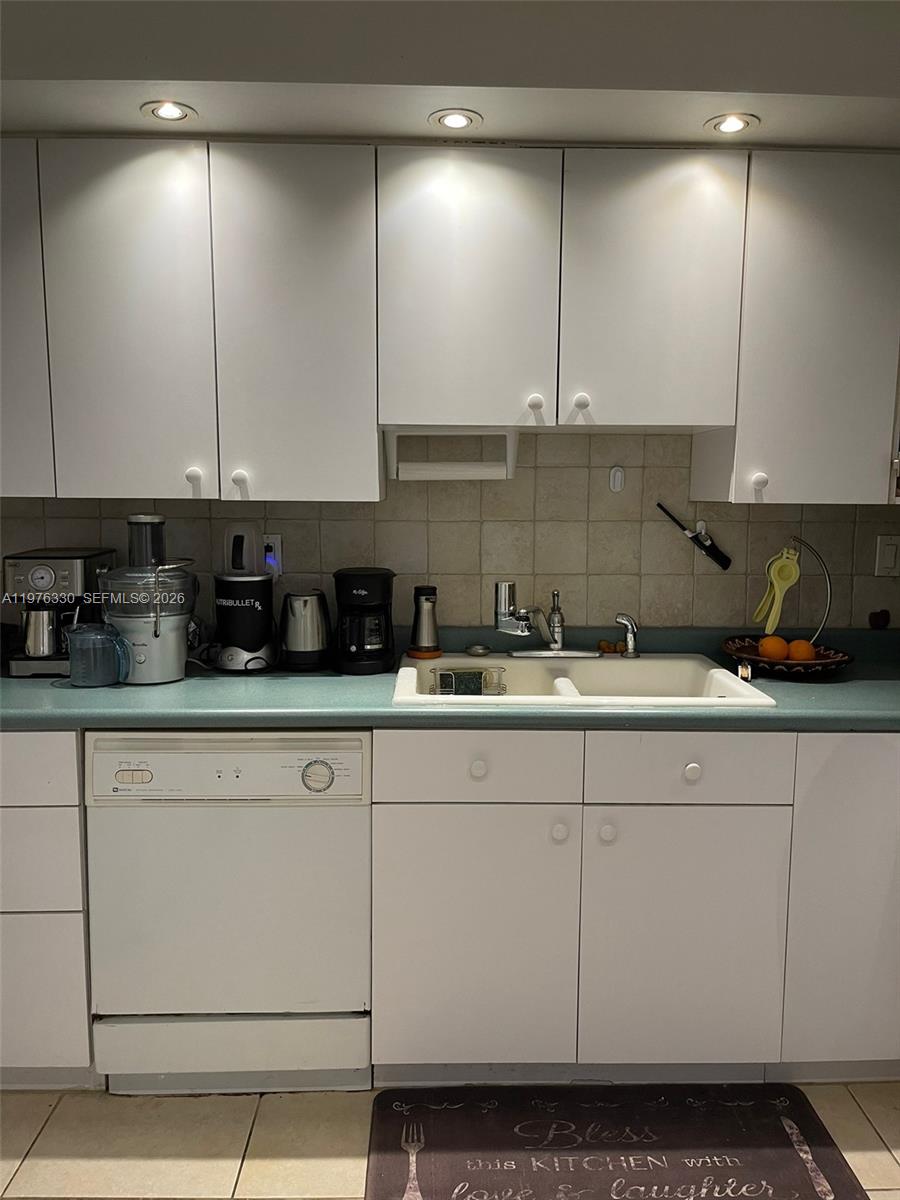1901 Brickell Ave #B2207, Miami FL 33129
