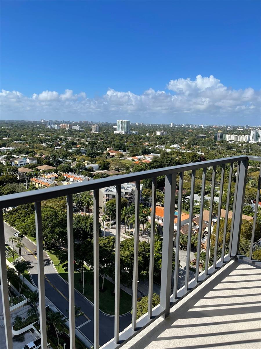 1901 Brickell Ave #B2207, Miami FL 33129