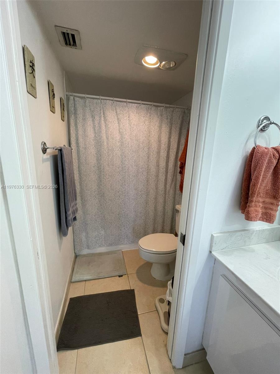 1901 Brickell Ave #B2207, Miami FL 33129