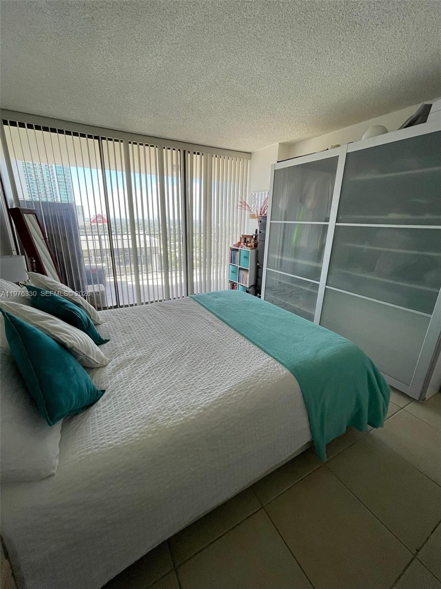 1901 Brickell Ave #B2207, Miami FL 33129