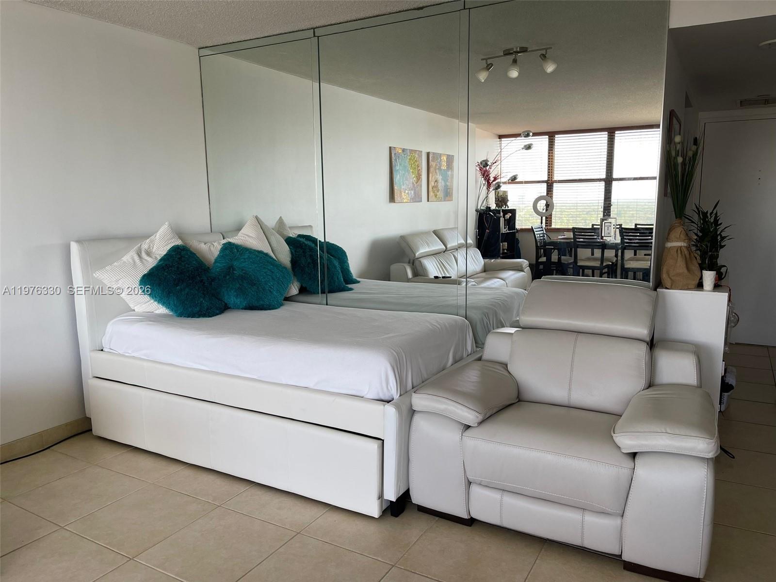 1901 Brickell Ave #B2207, Miami FL 33129