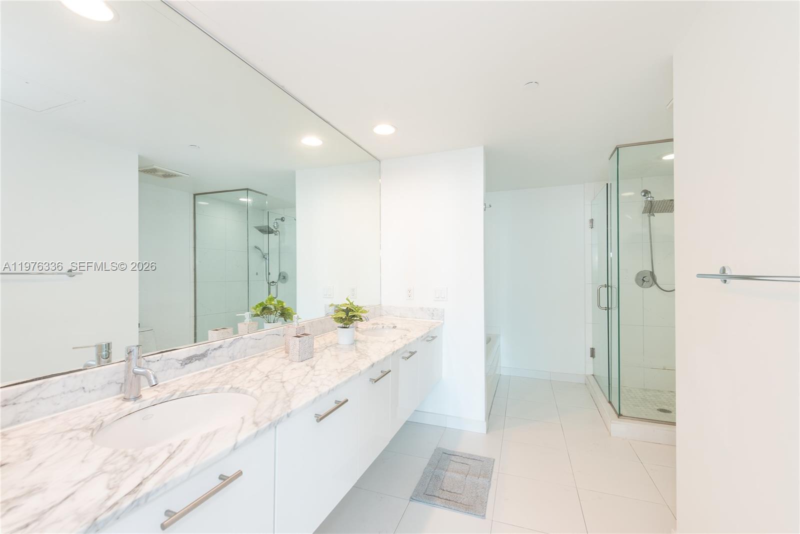 500 BRICKELL AV #1505, Miami FL 33131