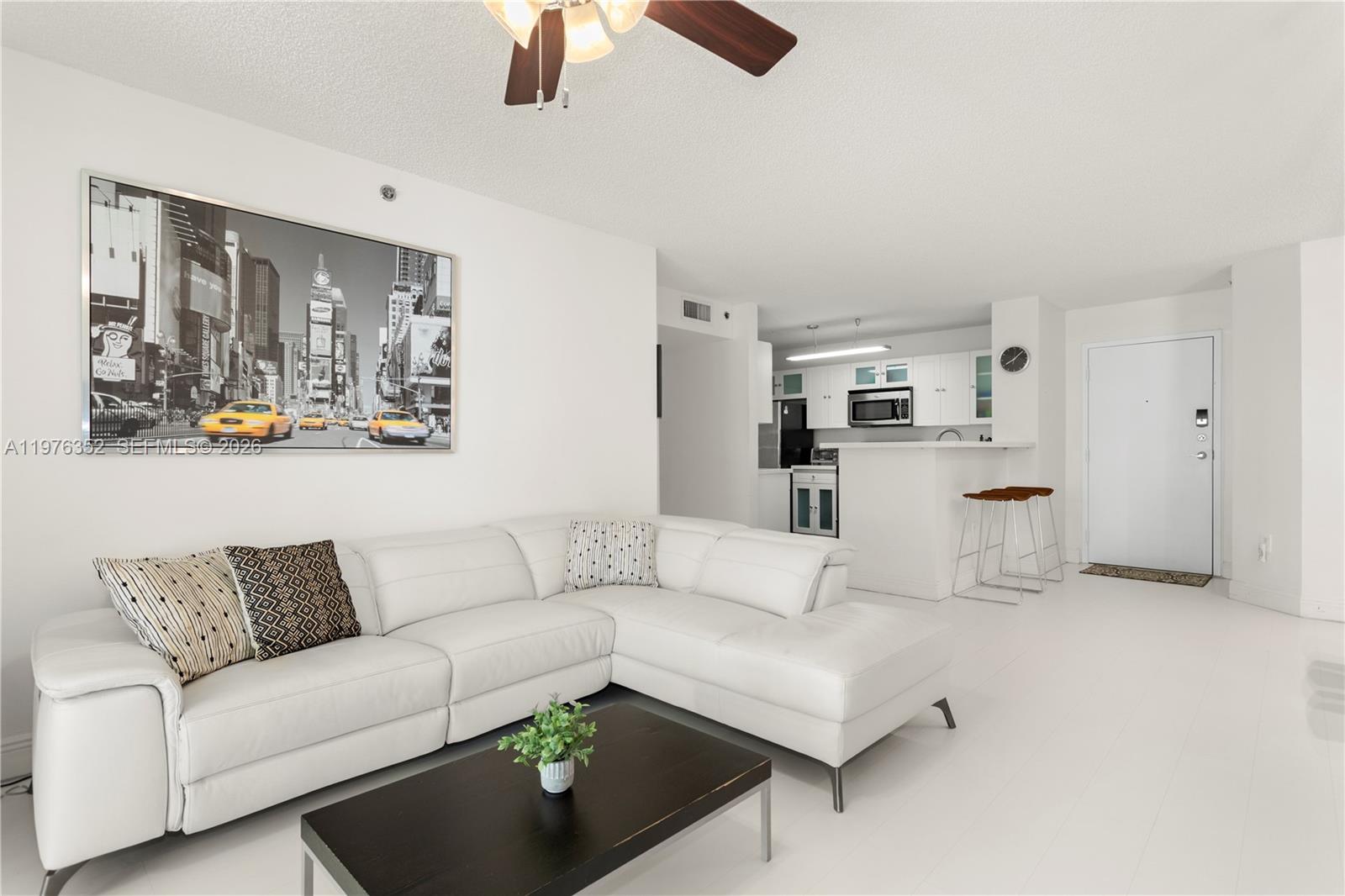 19555 E Country Club Dr #8208, Aventura FL 33180