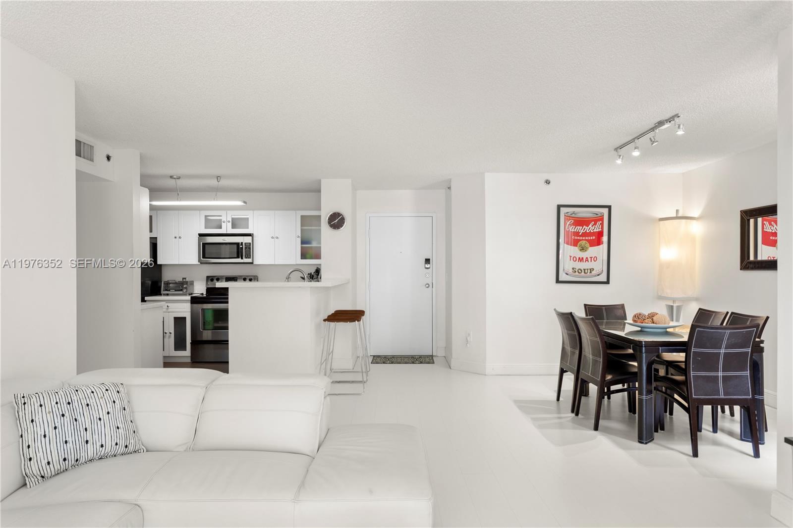 19555 E Country Club Dr #8208, Aventura FL 33180