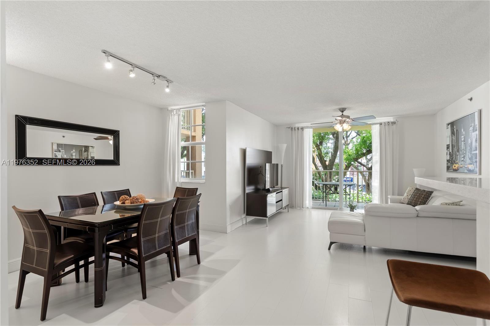 19555 E Country Club Dr #8208, Aventura FL 33180