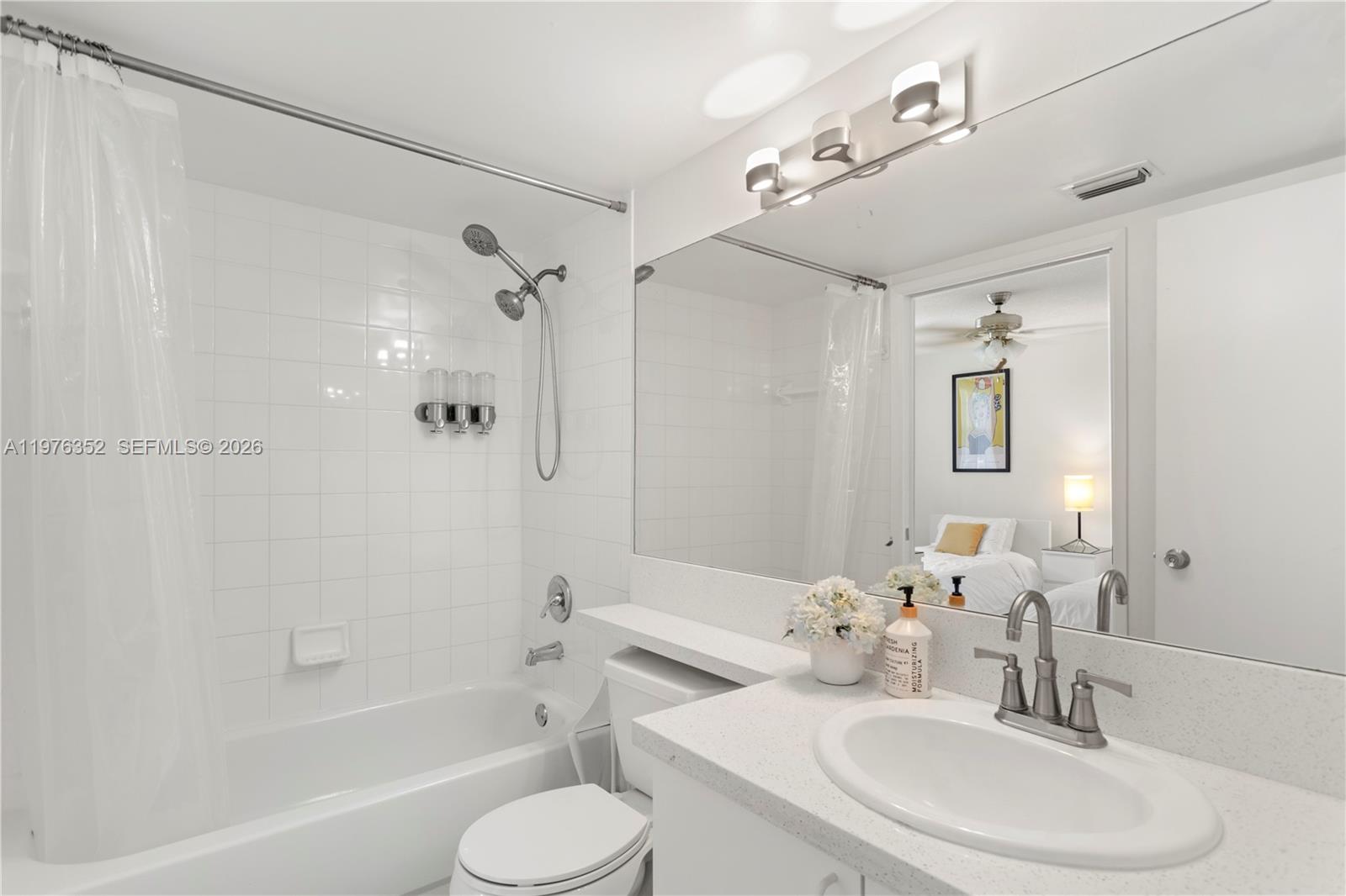 19555 E Country Club Dr #8208, Aventura FL 33180