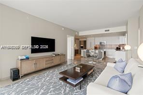 68 SE 6th St #1209, Miami FL 33131