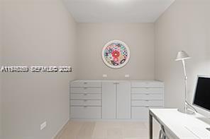 68 SE 6th St #1209, Miami FL 33131