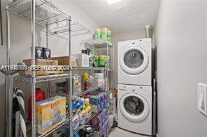68 SE 6th St #1209, Miami FL 33131