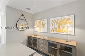 68 SE 6th St #1209, Miami FL 33131