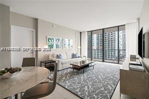 68 SE 6th St #1209, Miami FL 33131