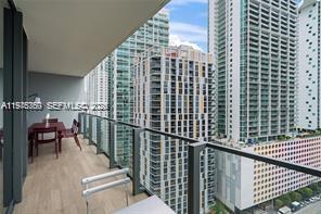 68 SE 6th St #1209, Miami FL 33131
