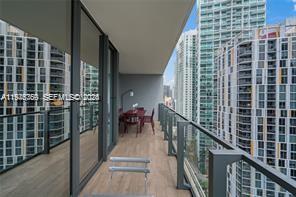 68 SE 6th St #1209, Miami FL 33131