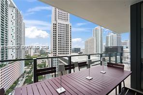 68 SE 6th St #1209, Miami FL 33131