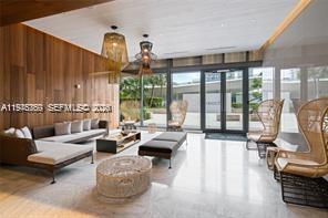 68 SE 6th St #1209, Miami FL 33131