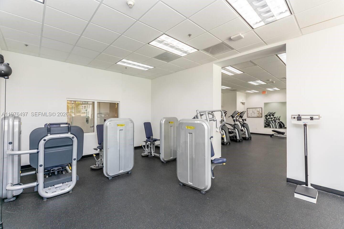 1200 Brickell Bay Dr #1621, Miami FL 33131