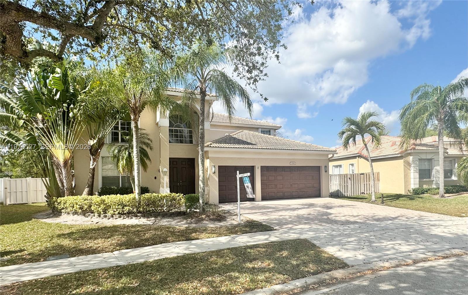 1104 NW 139th Ave, Pembroke Pines FL 33028