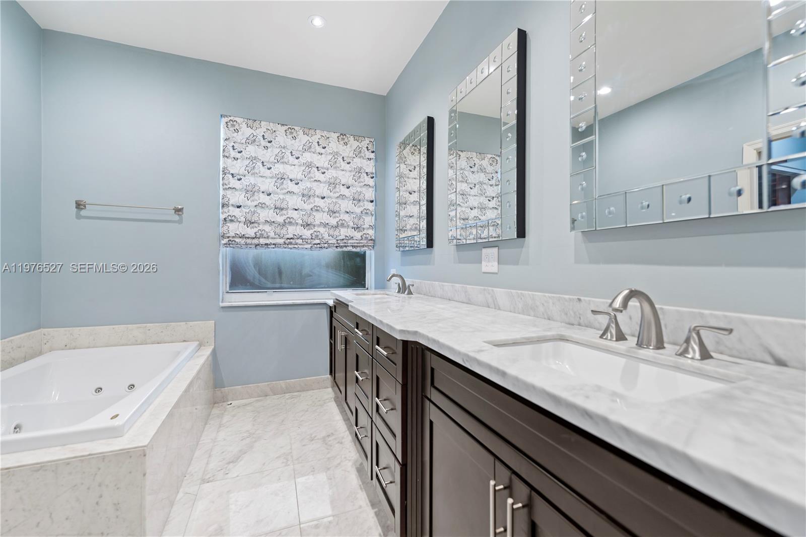 1104 NW 139th Ave, Pembroke Pines FL 33028
