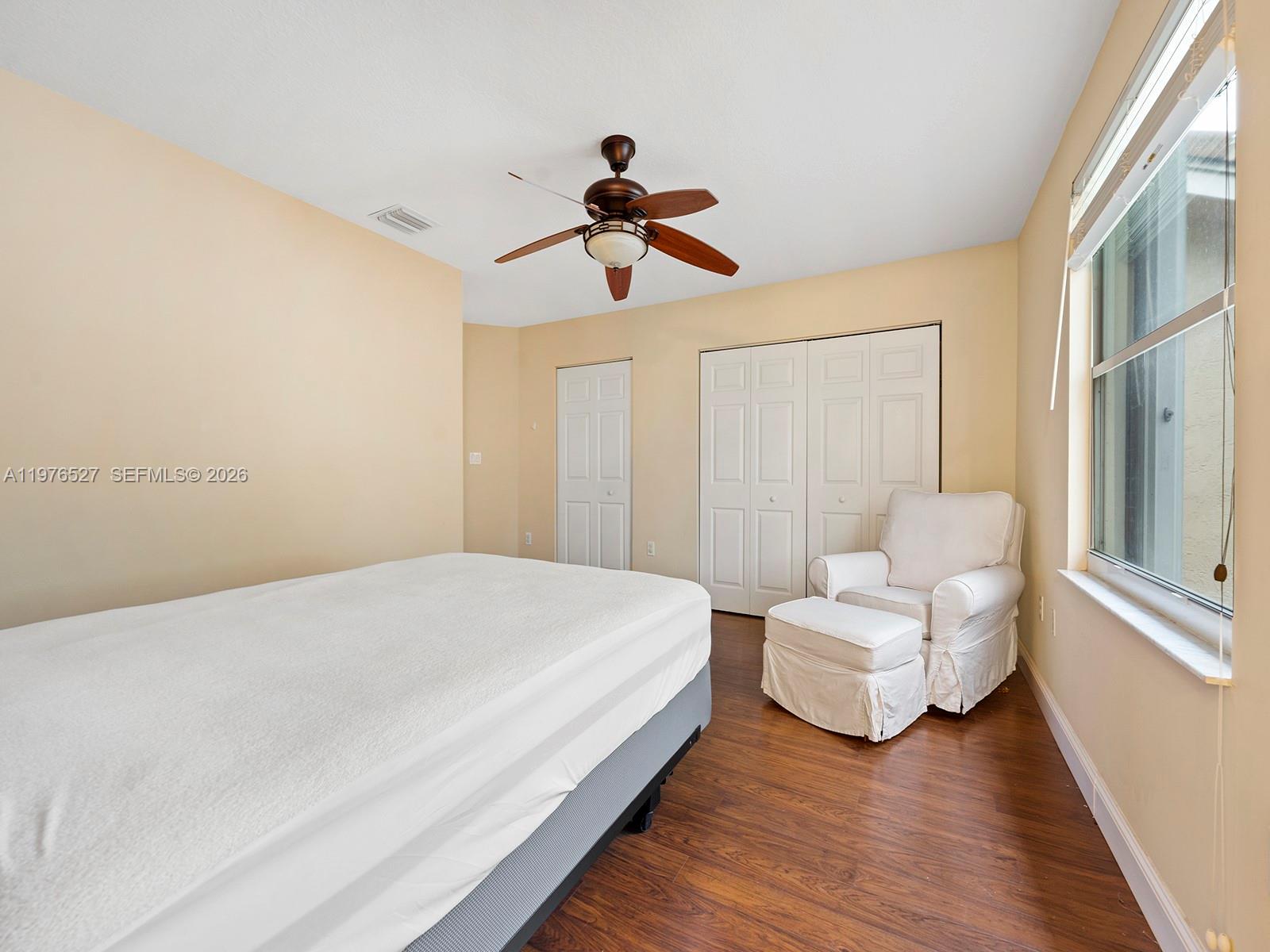 1104 NW 139th Ave, Pembroke Pines FL 33028