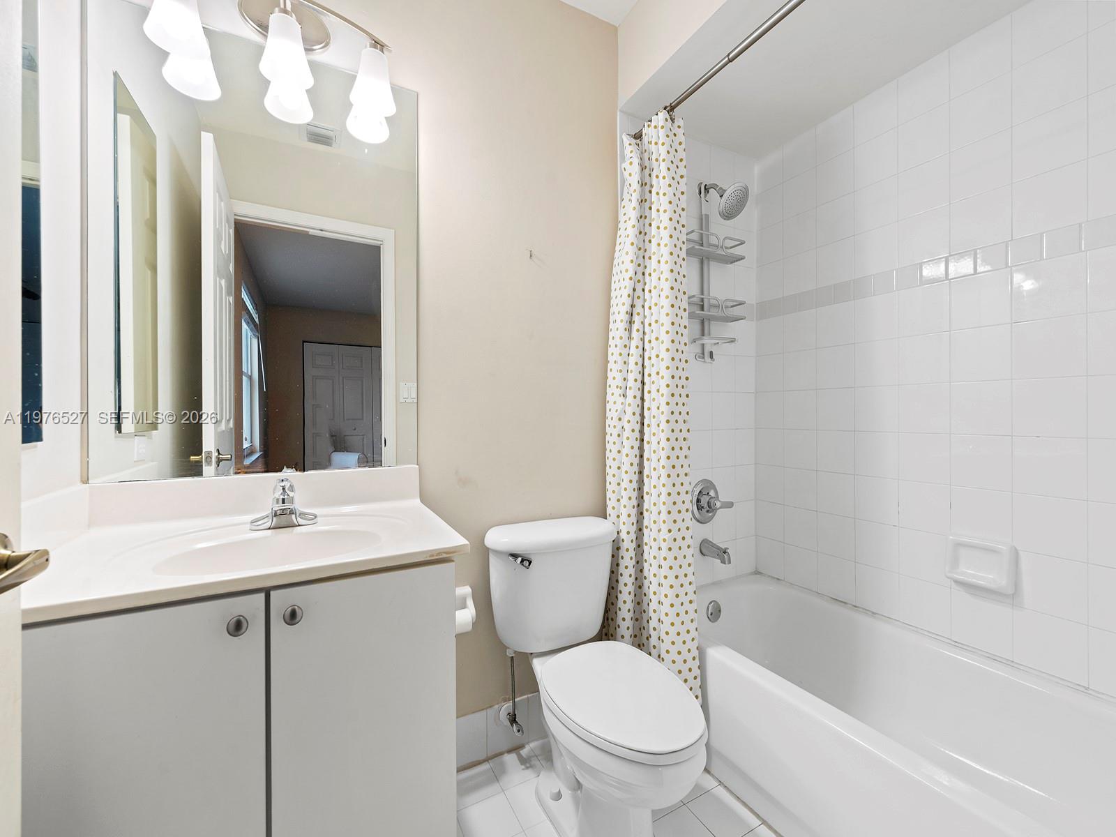 1104 NW 139th Ave, Pembroke Pines FL 33028