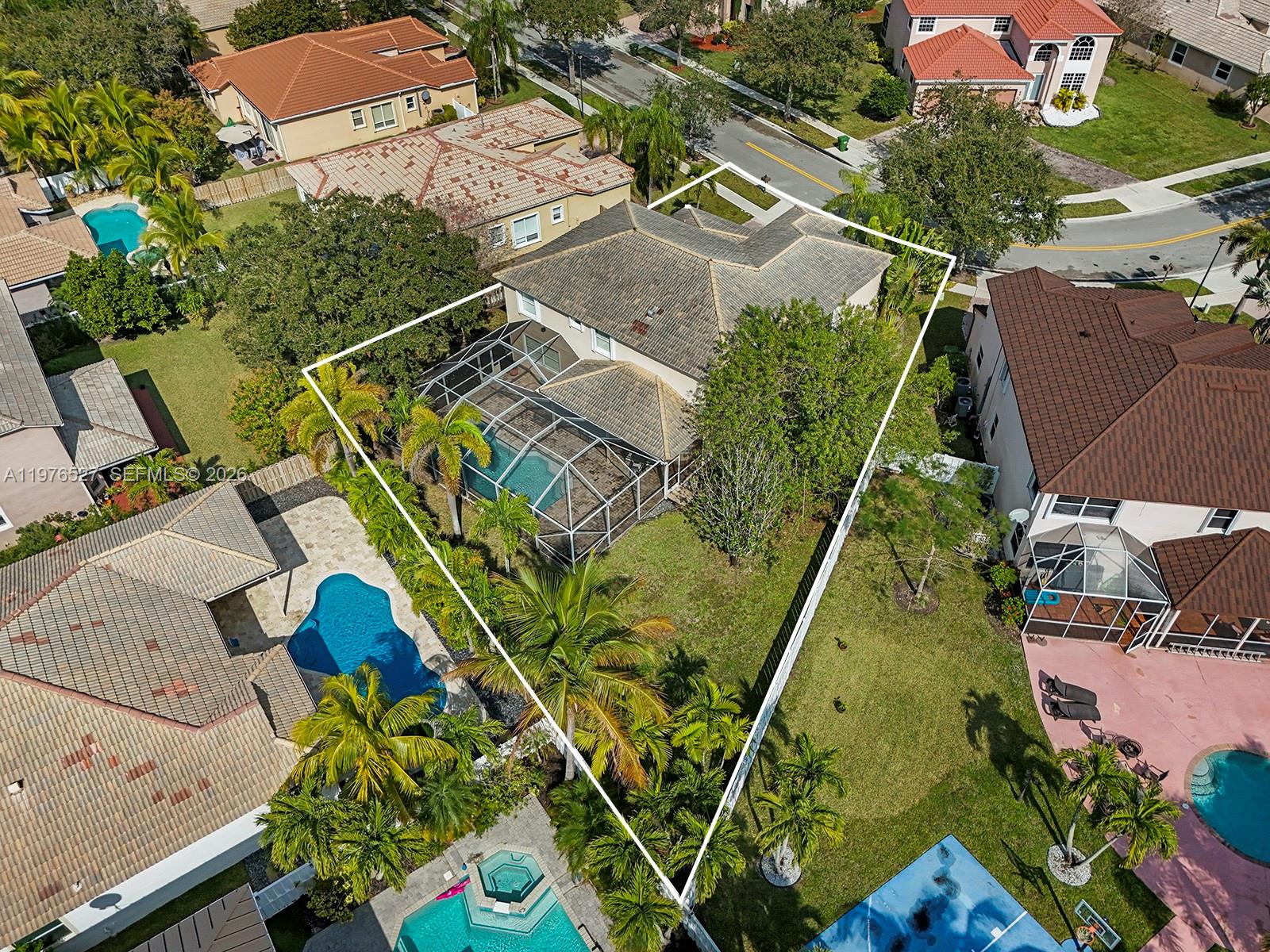 1104 NW 139th Ave, Pembroke Pines FL 33028
