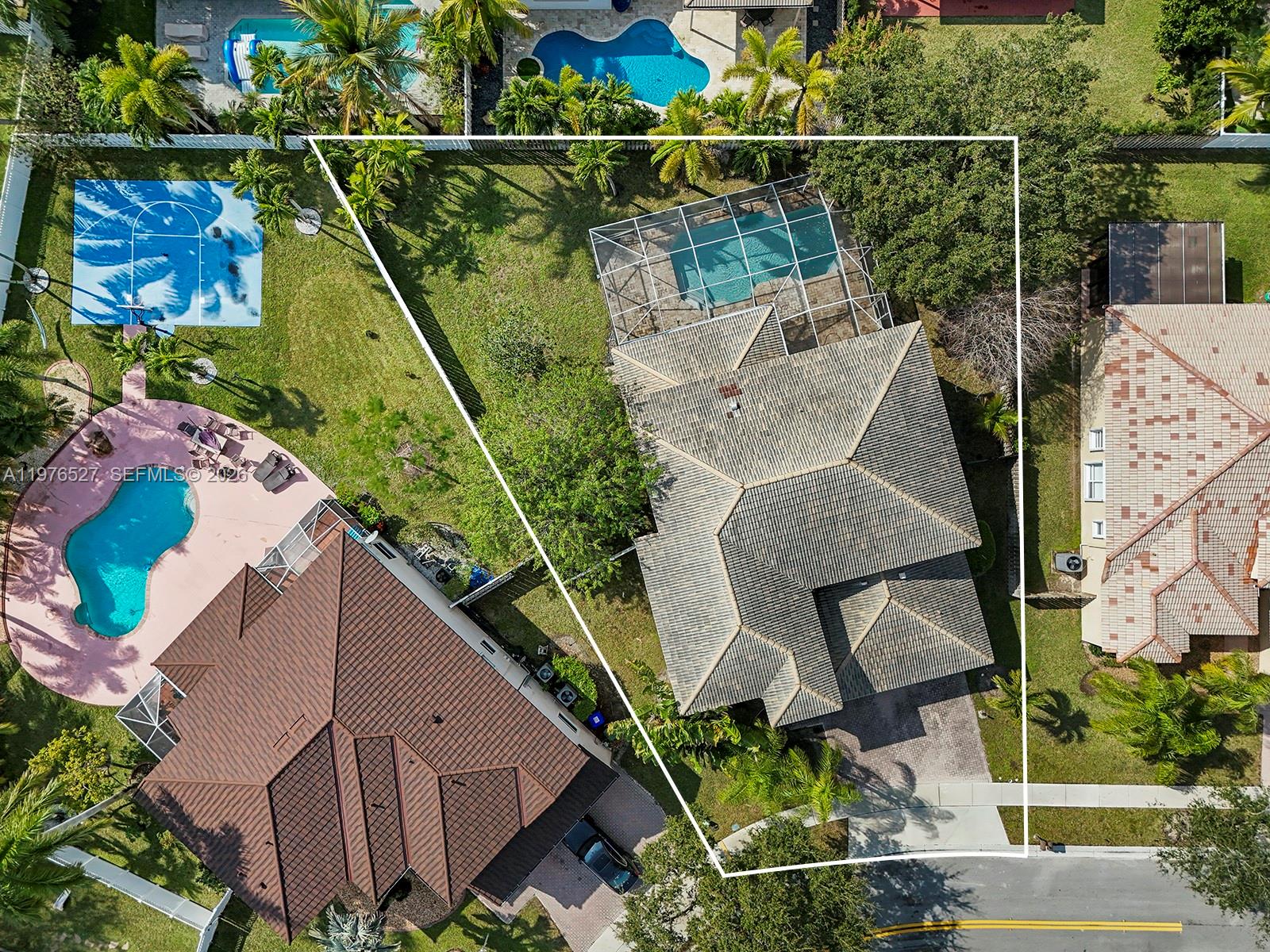 1104 NW 139th Ave, Pembroke Pines FL 33028