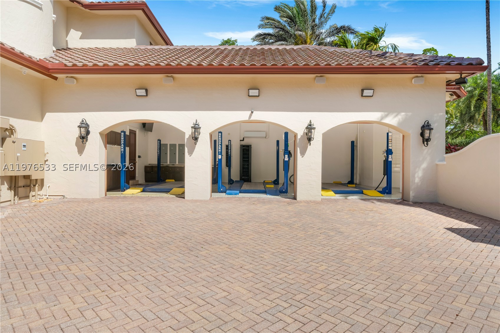 11400 SW 67th Ave, Pinecrest FL 33156