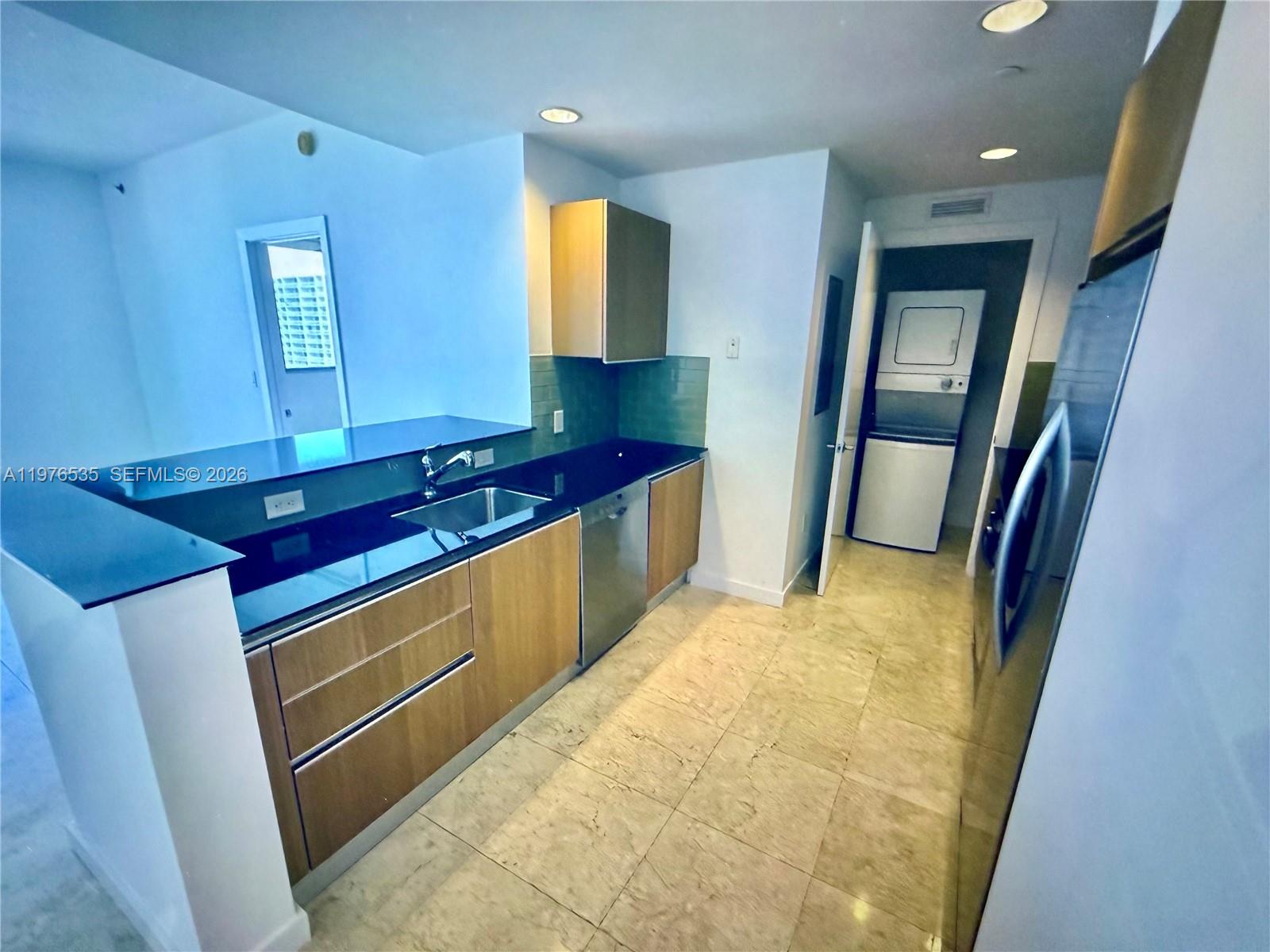 1060 Brickell Ave #3205, Miami FL 33131