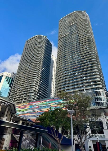 55 SW 9th St #3307, Miami FL 33130