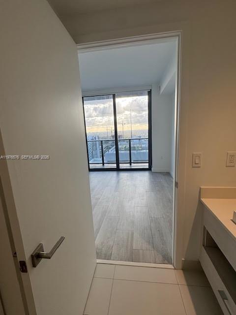 55 SW 9th St #3307, Miami FL 33130