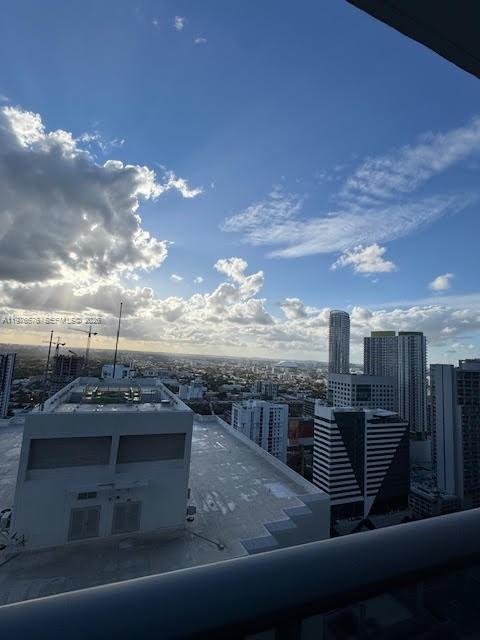 55 SW 9th St #3307, Miami FL 33130