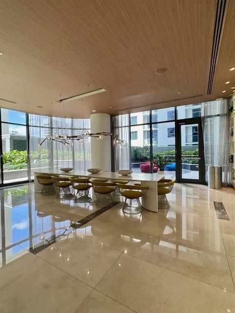 55 SW 9th St #3307, Miami FL 33130