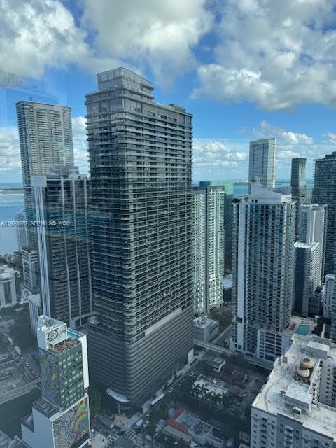 55 SW 9th St #3307, Miami FL 33130