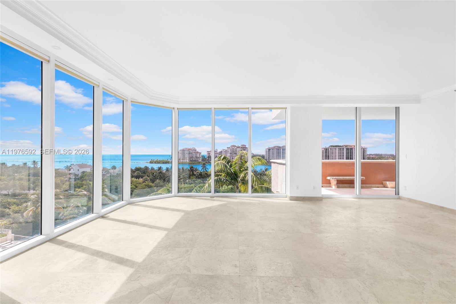 300 S Pointe Dr #801, Miami Beach FL 33139