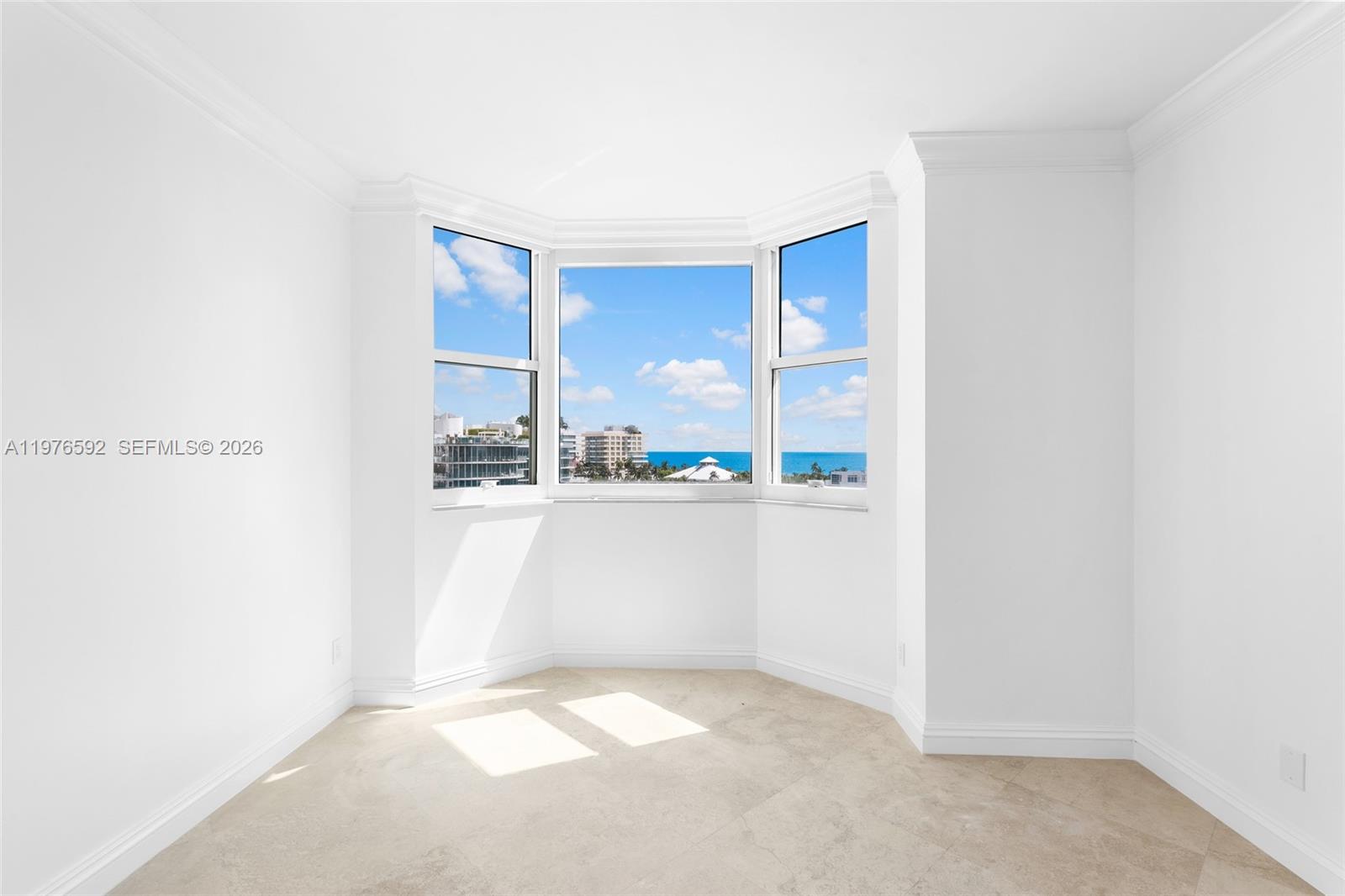300 S Pointe Dr #801, Miami Beach FL 33139