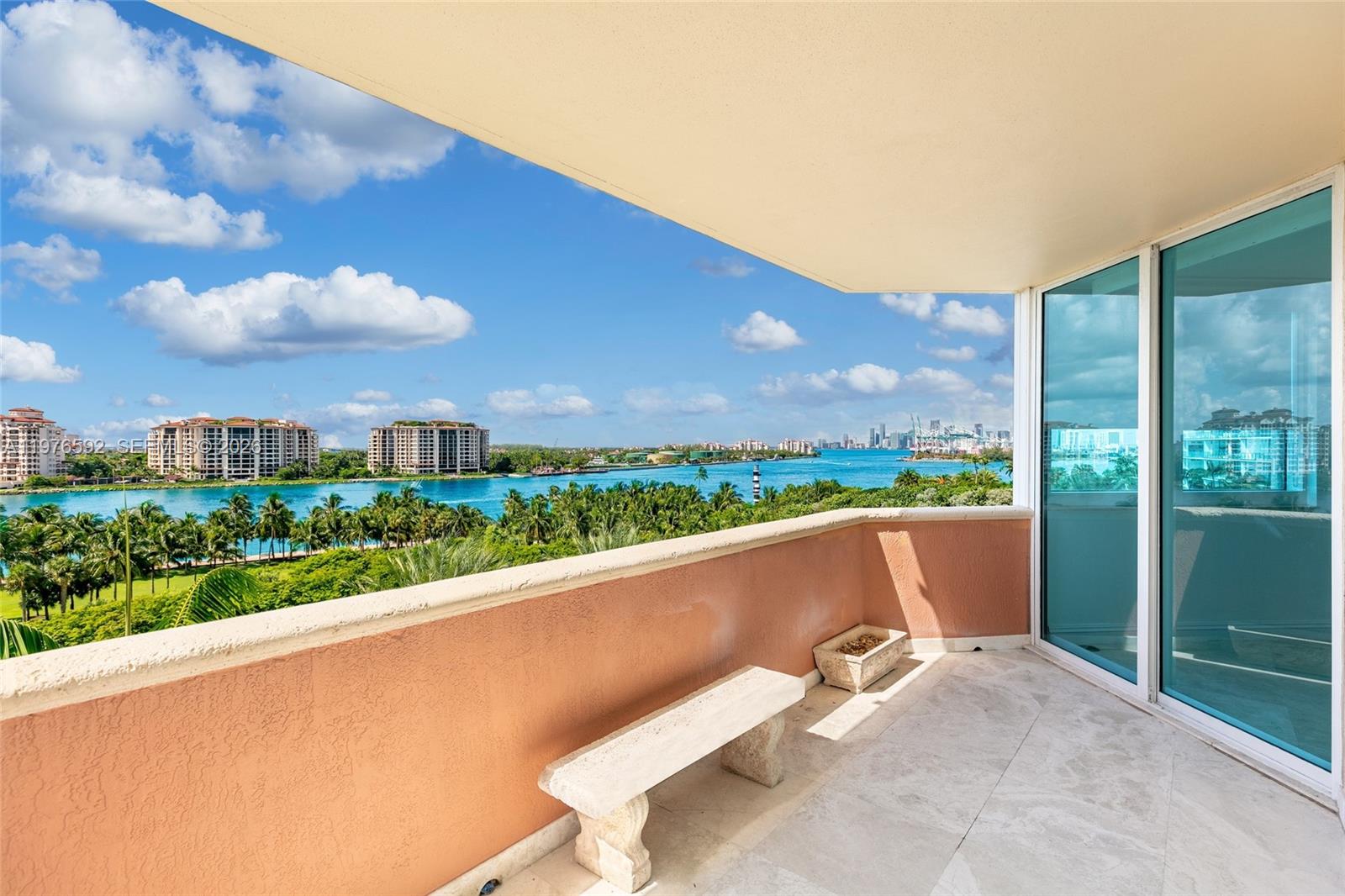 300 S Pointe Dr #801, Miami Beach FL 33139