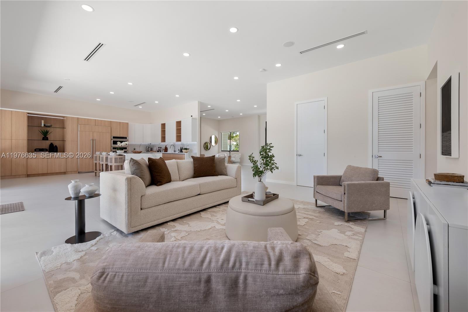 6990 SW 58th St, Miami FL 33143