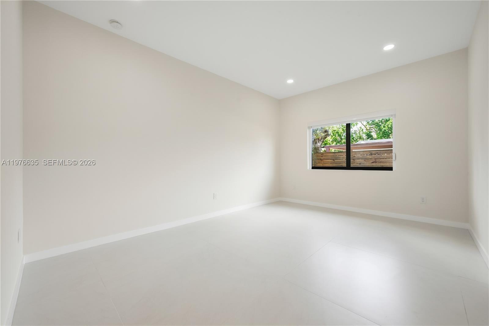 6990 SW 58th St, Miami FL 33143